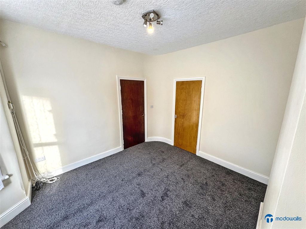 Property photo 3 of 12 Img_4169.Jpg