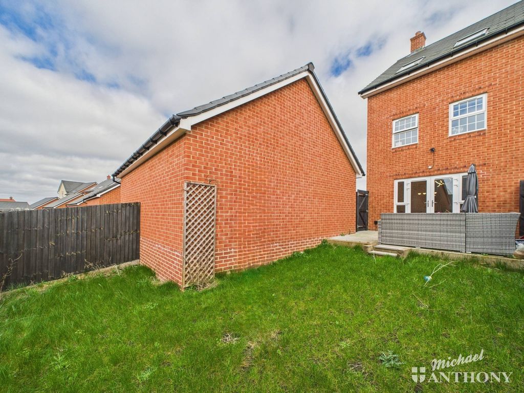 Property photo 3 of 15 Cam02773G0-Pr0268-Still015-Ma-Lb-T470-Sb