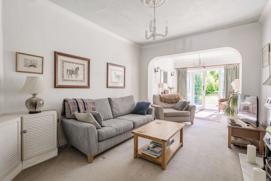 Property photo 2 of 26 1295786-13-682B65...