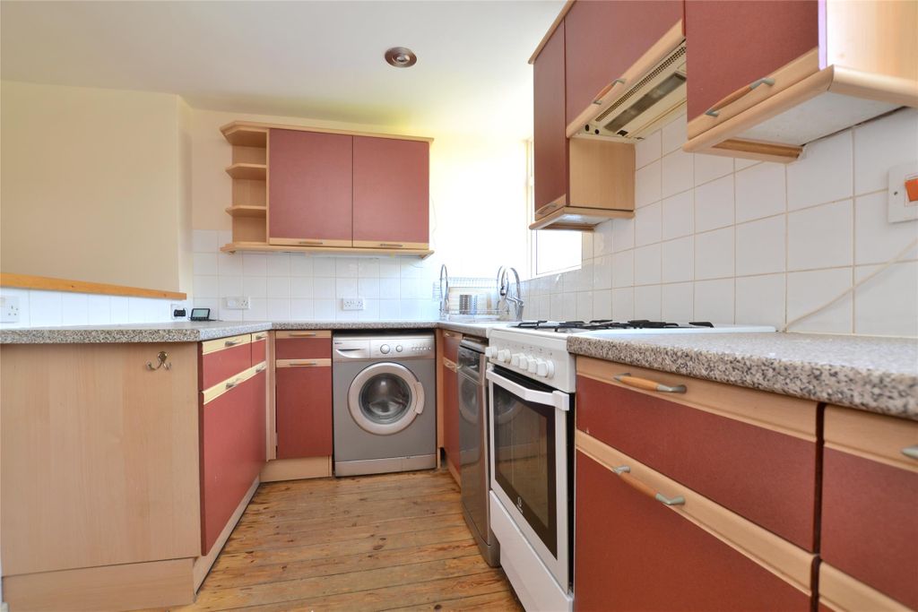 Property photo 2 of 14 Kitchen