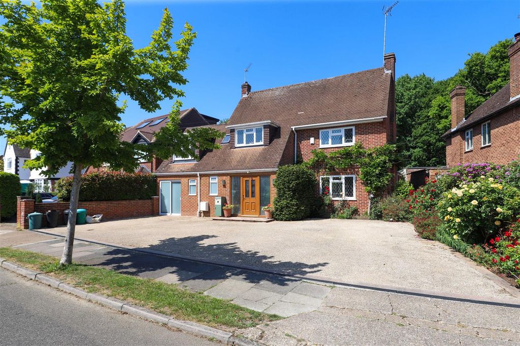 Property photo 1 of 30