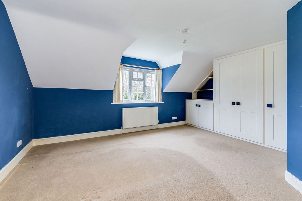 Property photo 3 of 23