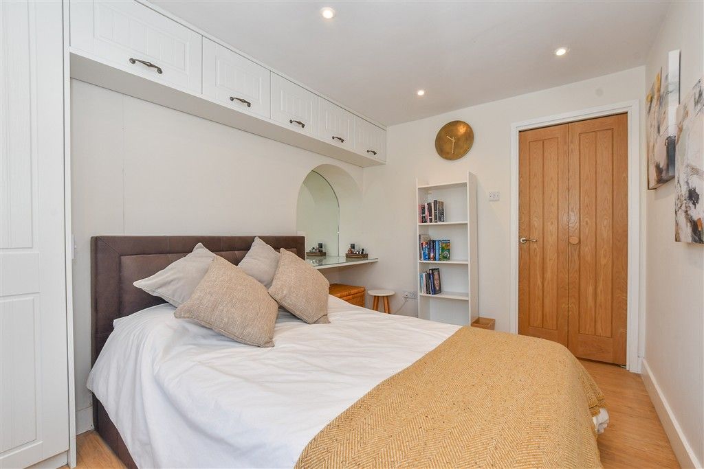 Property photo 2 of 17 Bedroom 1
