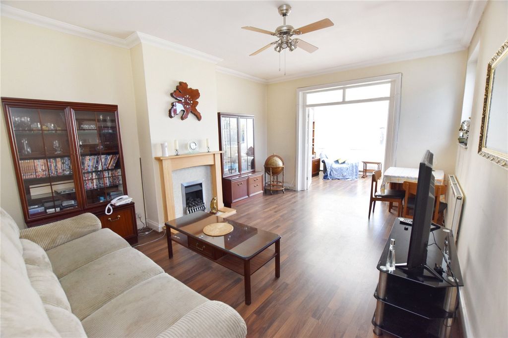 Property photo 2 of 10 Picture No. 03