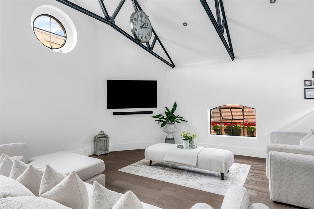 Property photo 2 of 33 Internal-29.Jpg