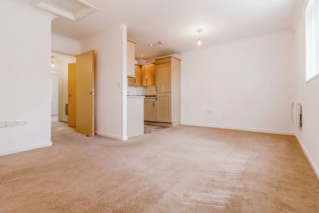 Property photo 2 of 6