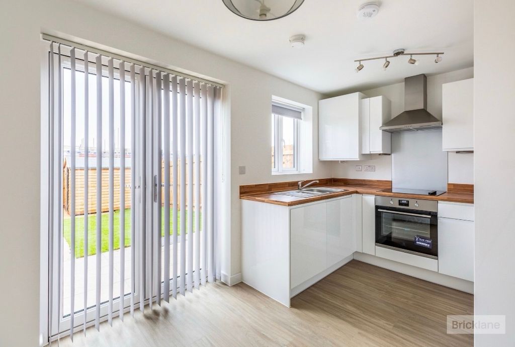 Property photo 2 of 13 Image