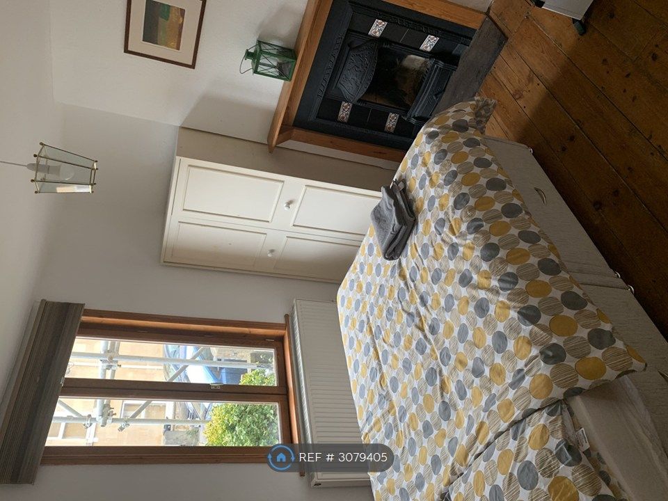 Property photo 3 of 35