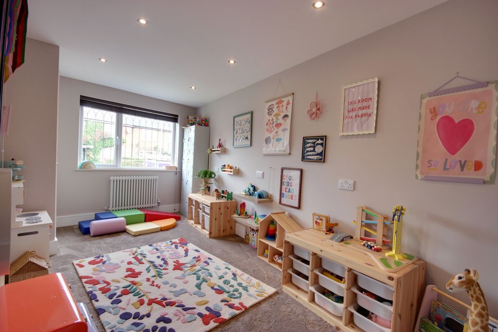 Property photo 3 of 20 1 Playroom A