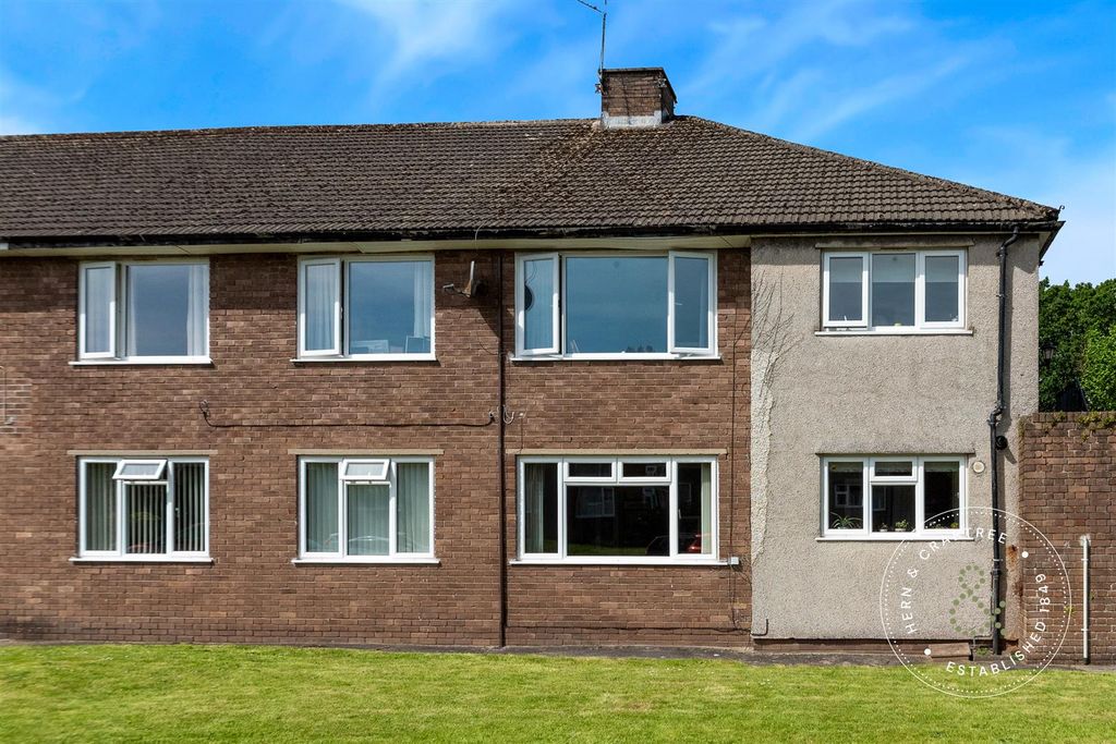 Property photo 2 of 18 Fairwood-Road-22.Jpg