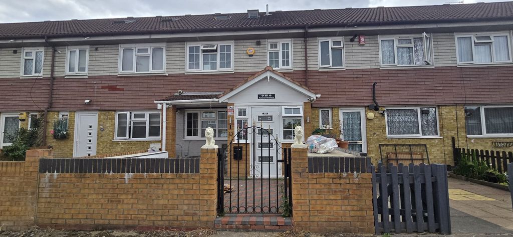 Property photo 1 of 8