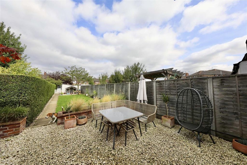 Property photo 3 of 23 Outside