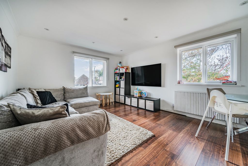 Property photo 2 of 12