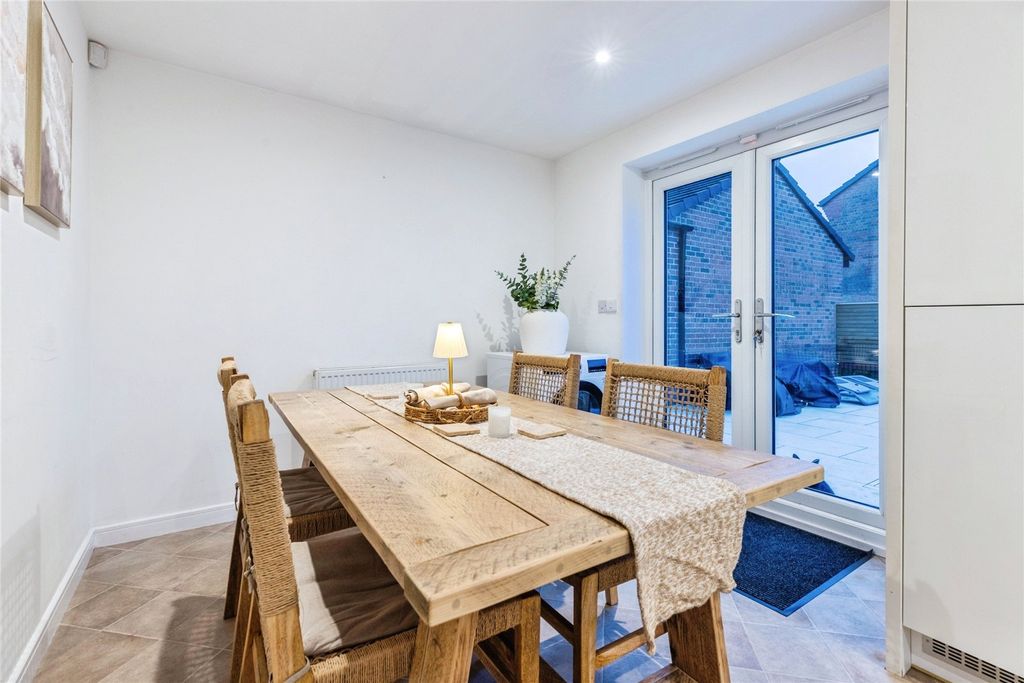 Property photo 3 of 23 Picture No. 28