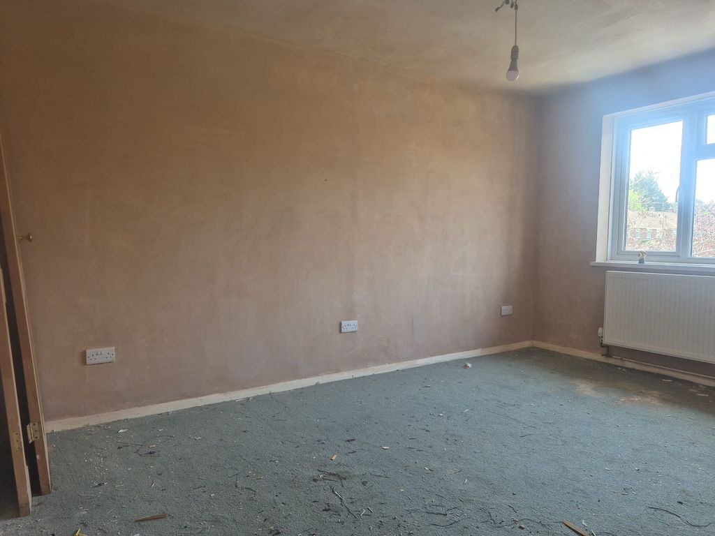 Property photo 2 of 3