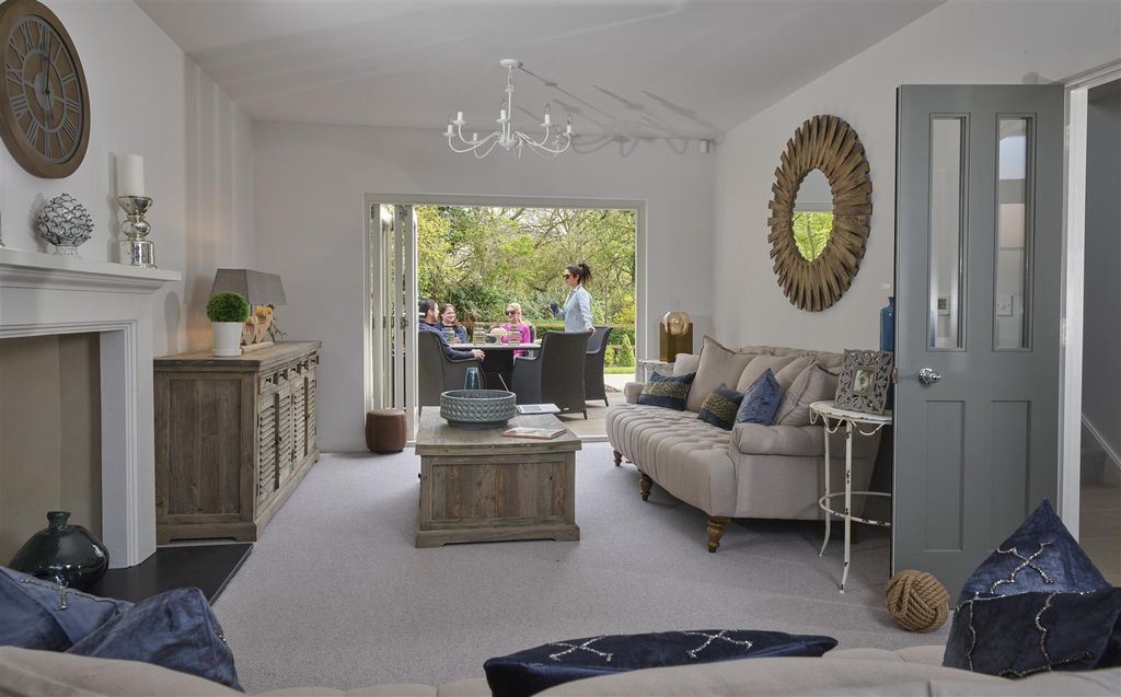 Property photo 3 of 12 St_Osyth_221626_-_348.Jpg