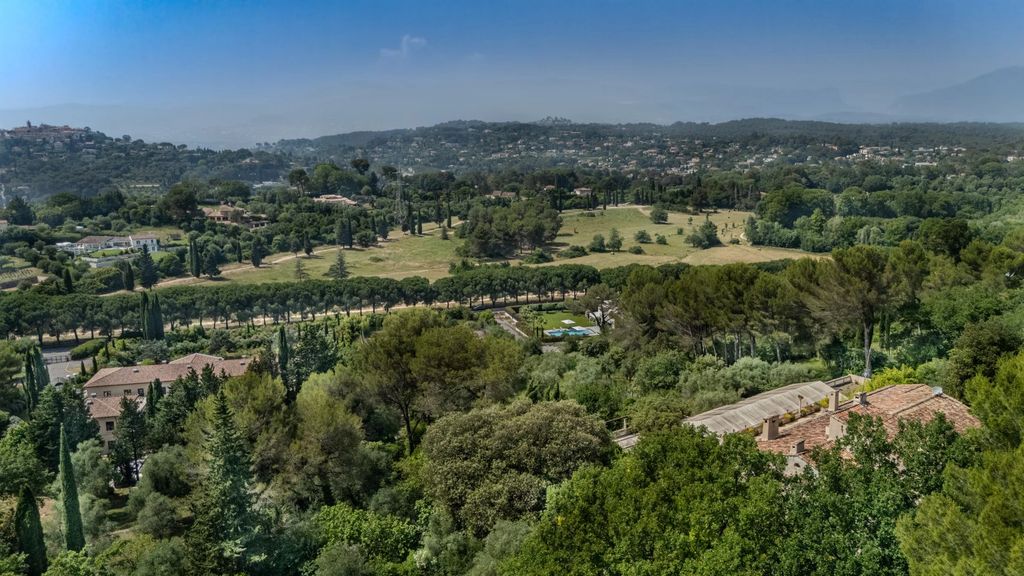 Property photo 3 of 35