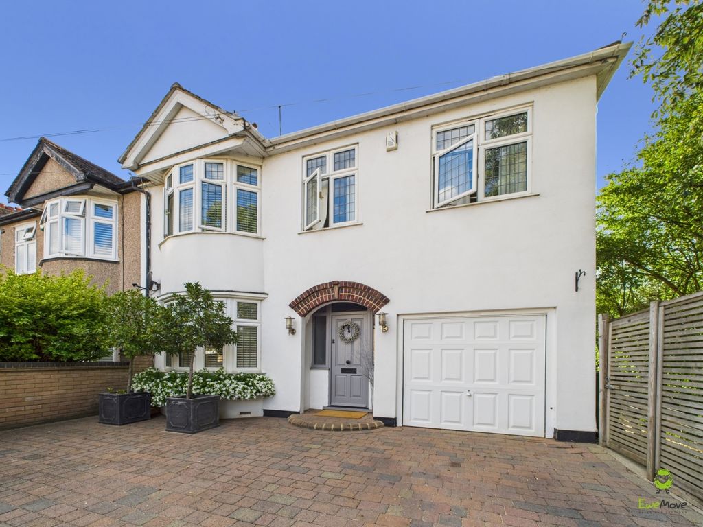 Property photo 3 of 21 Presented By Clinton At Ewemove Bexleyheath And Da