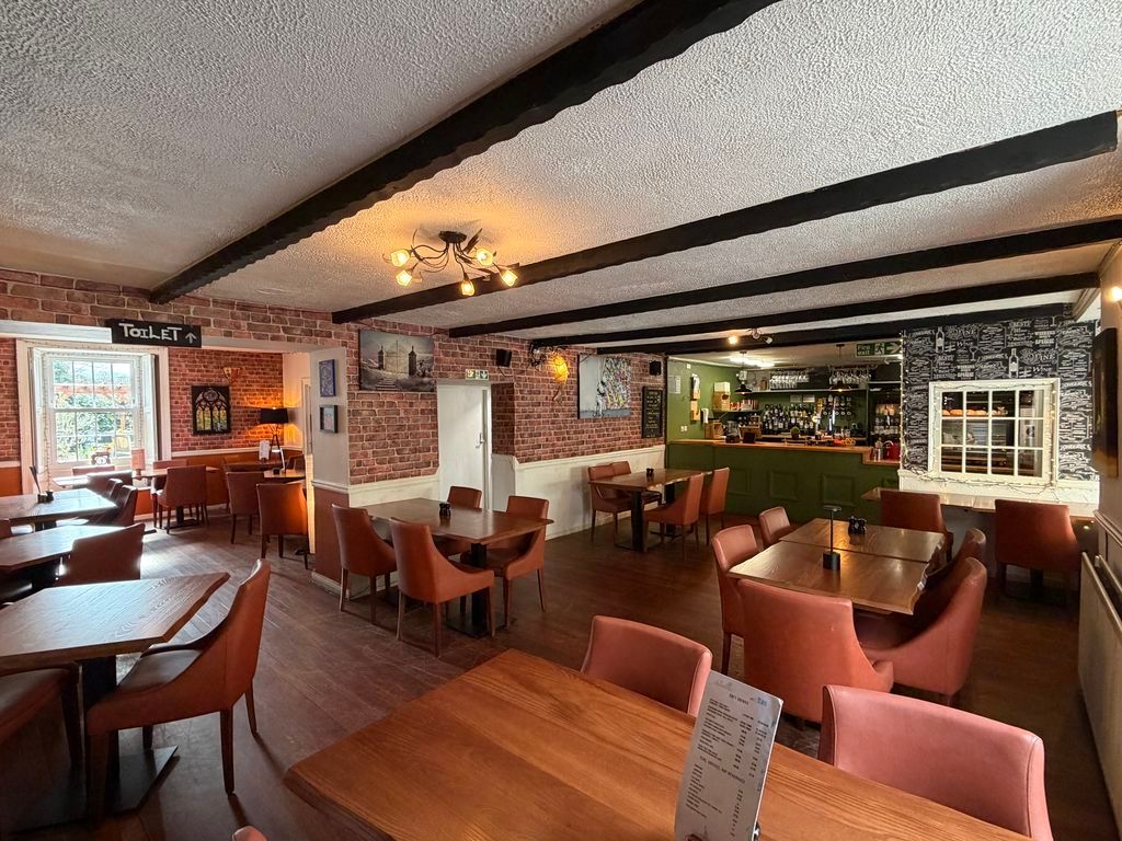 Property photo 3 of 21 Photo 5