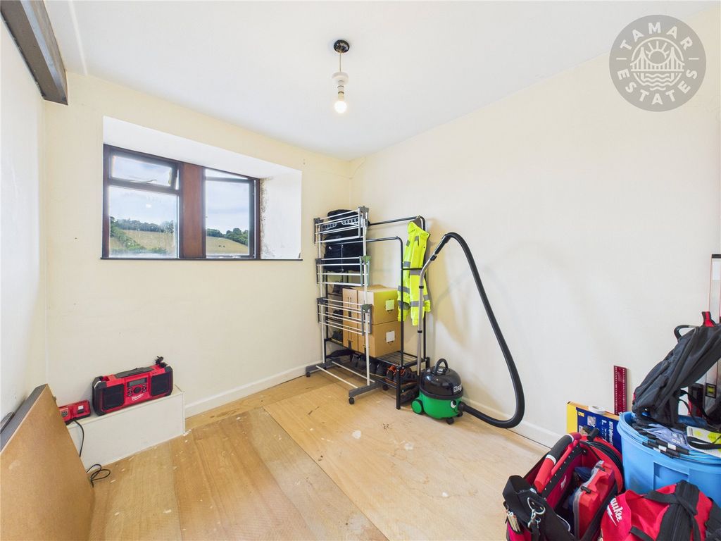 Additional image 10 of 2 bed flat for saleWooda Road, Launceston PL15
