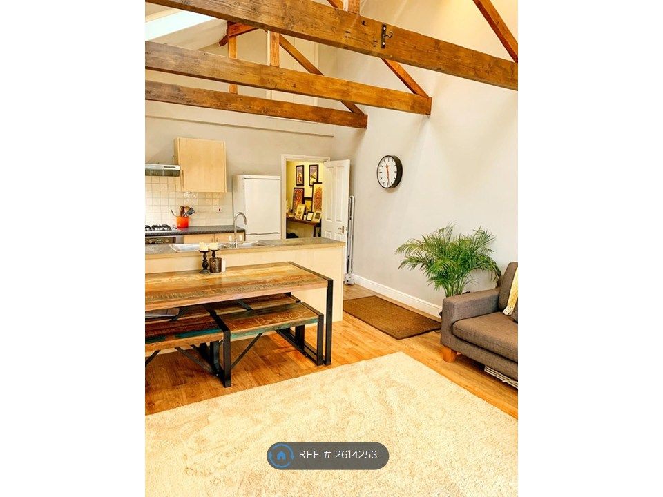 Property photo 2 of 5