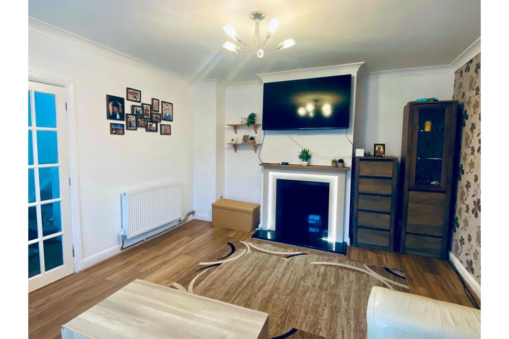 Property photo 3 of 15