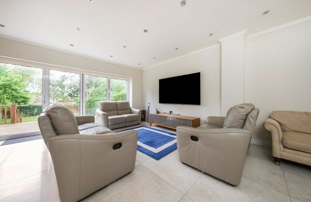 Property photo 3 of 24