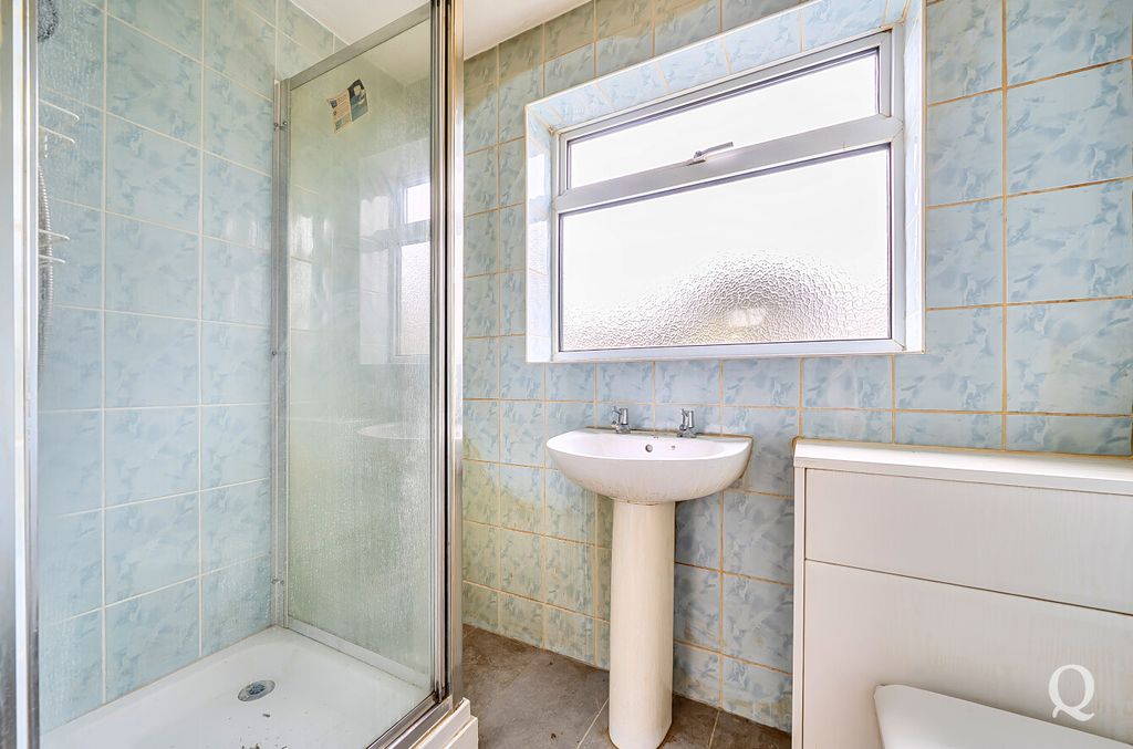 Property photo 3 of 23 E746A0d5-100A-43F...