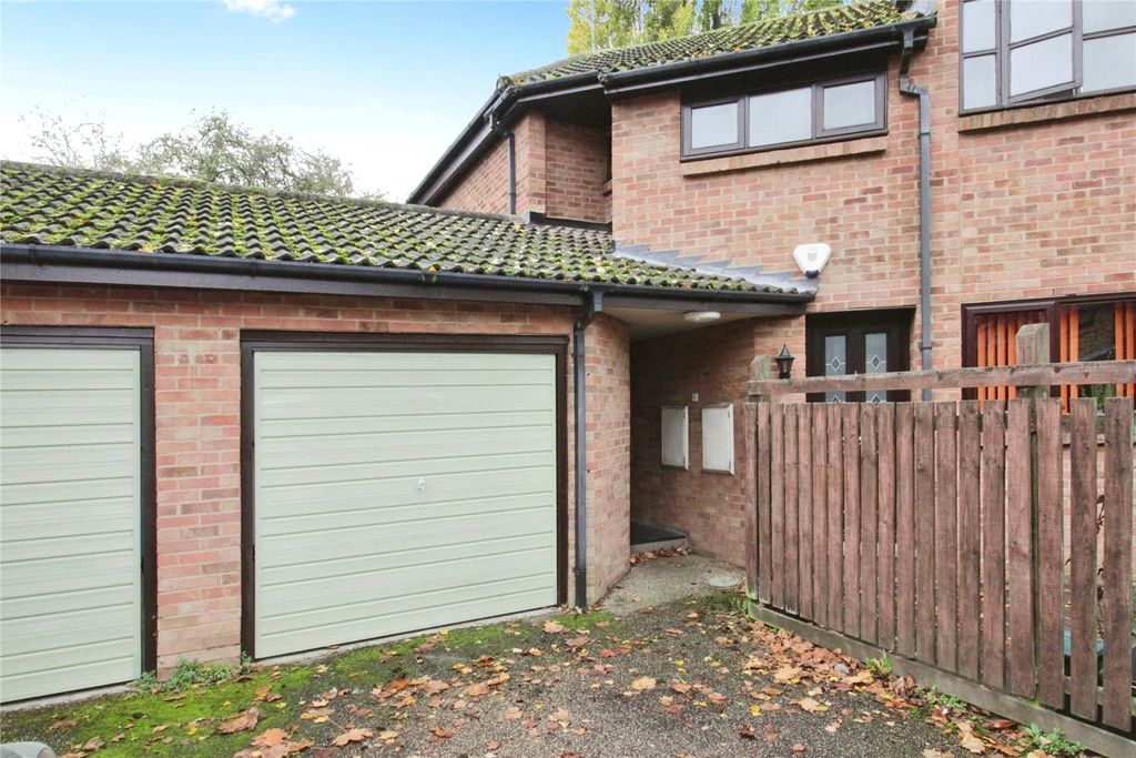 Property photo 1 of 7 Picture No. 11