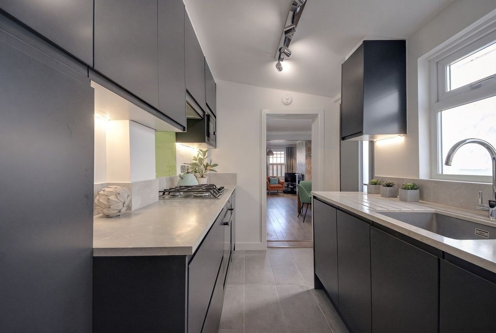 Property photo 1 of 14 Kitchen