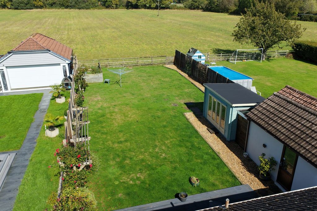 Property photo 2 of 23