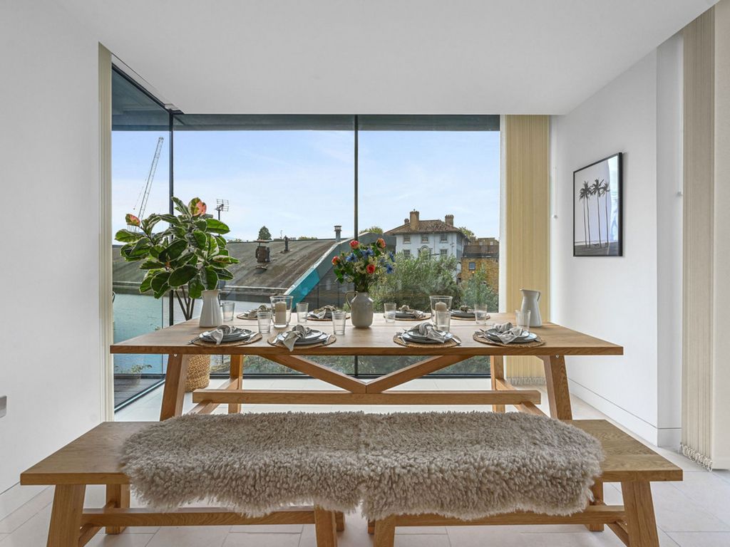 Property photo 2 of 29