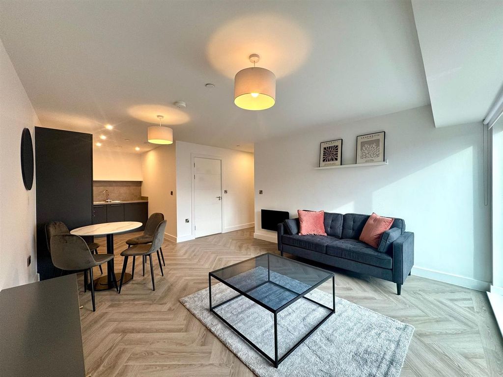 Property photo 1 of 12 Lounge Pic 1.Jpeg