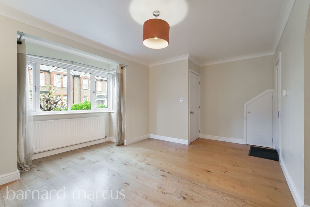 Property photo 3 of 8 Reception Room