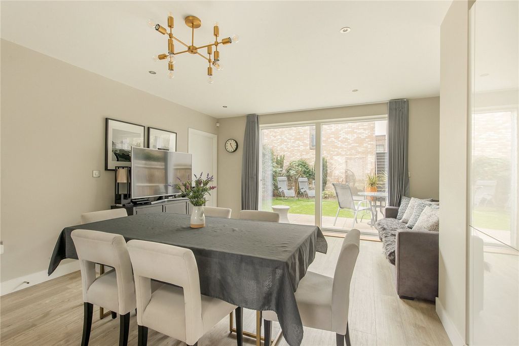 Property photo 3 of 15 Dining Room