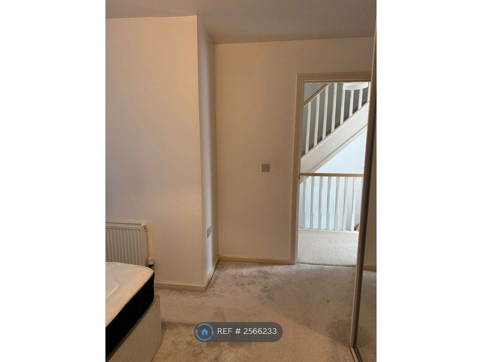 Property photo 1 of 3