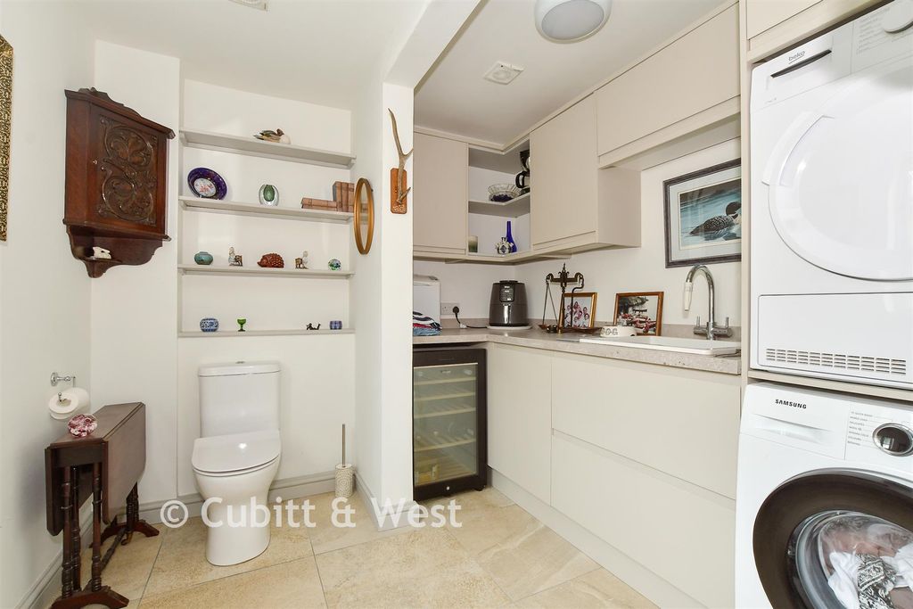 Property photo 3 of 21 Cloakroom/Utility Room