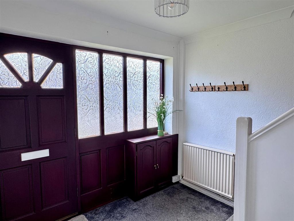 Property photo 3 of 16 Hall 2.Jpg
