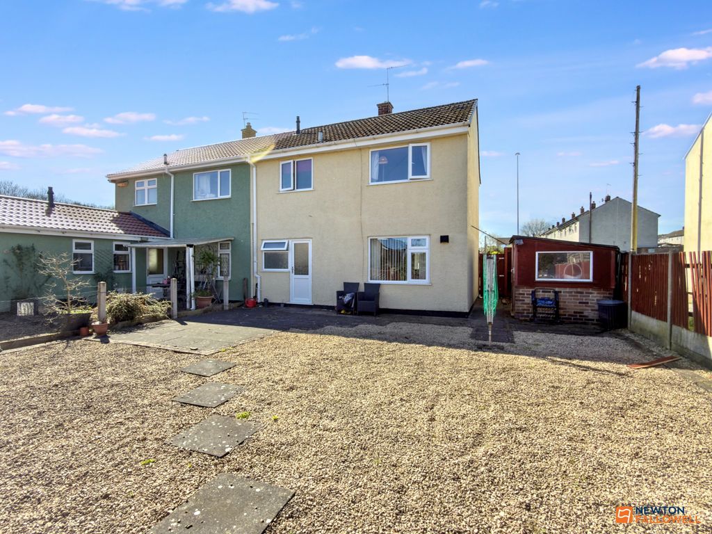 Property photo 2 of 23