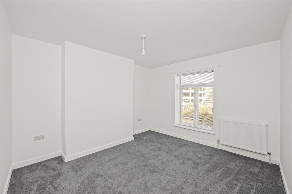 Additional image 17 of 2 bed flat to rentMontague Street, Worthing BN11
