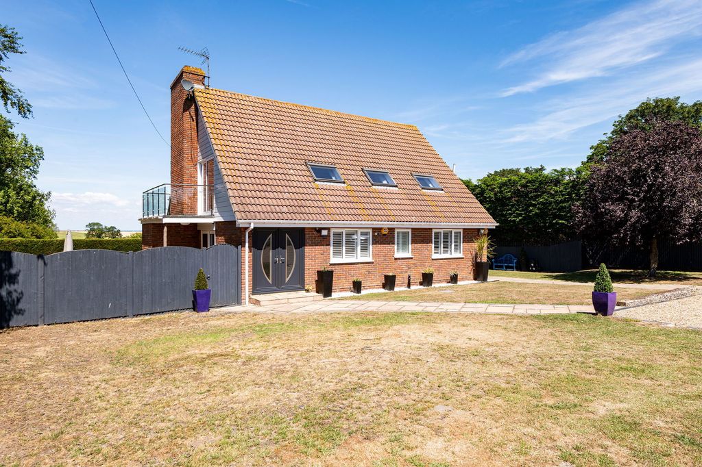 Property photo 2 of 36