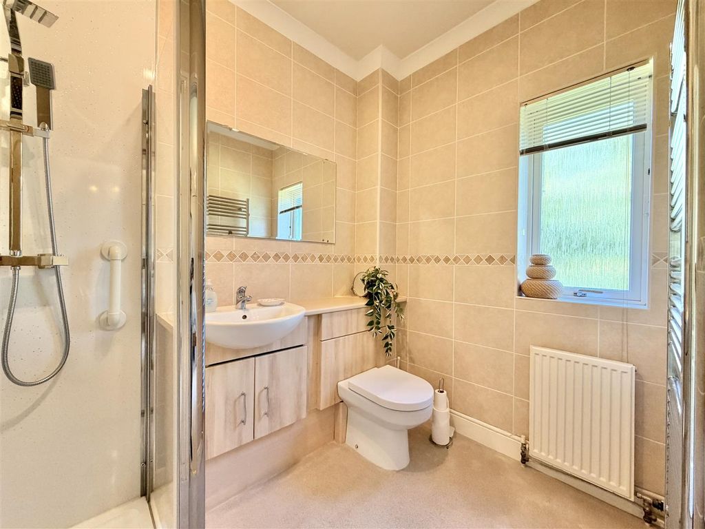 Additional image 10 of 2 bed flat for saleWeirs Gate, Strathaven ML10