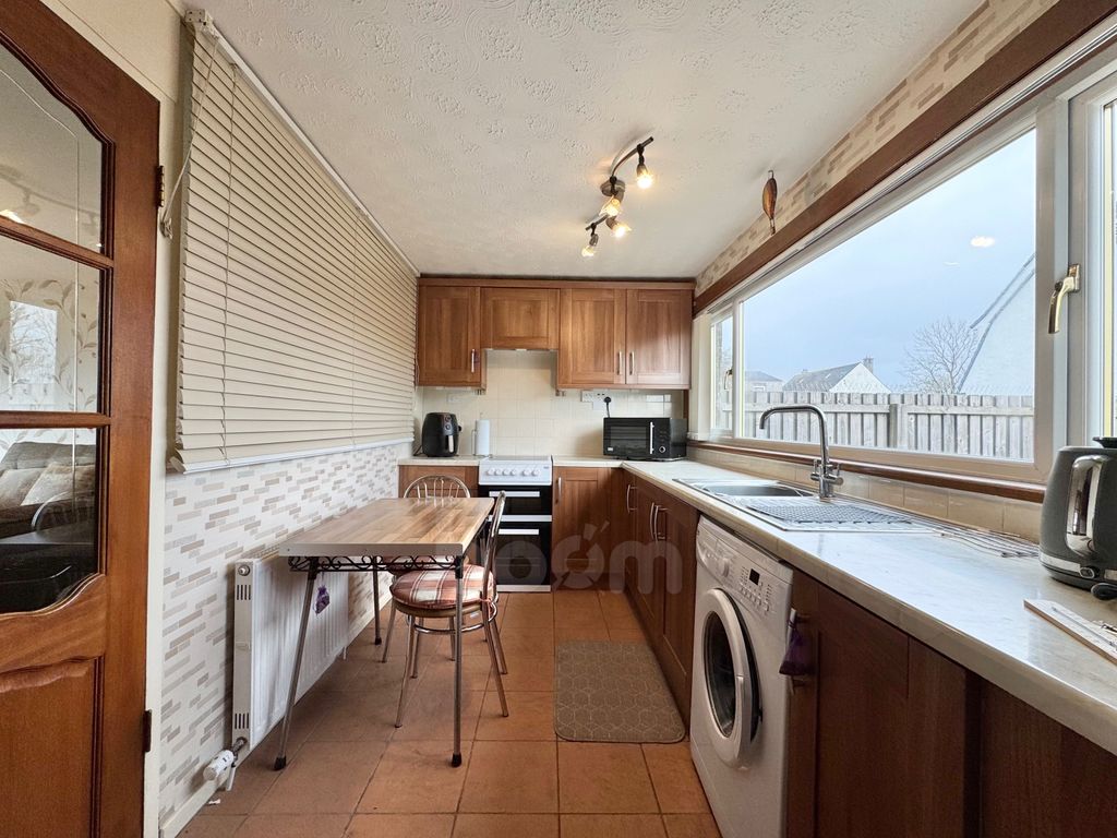Property photo 3 of 19 Read Avenue, Linwood Dining Kitchen