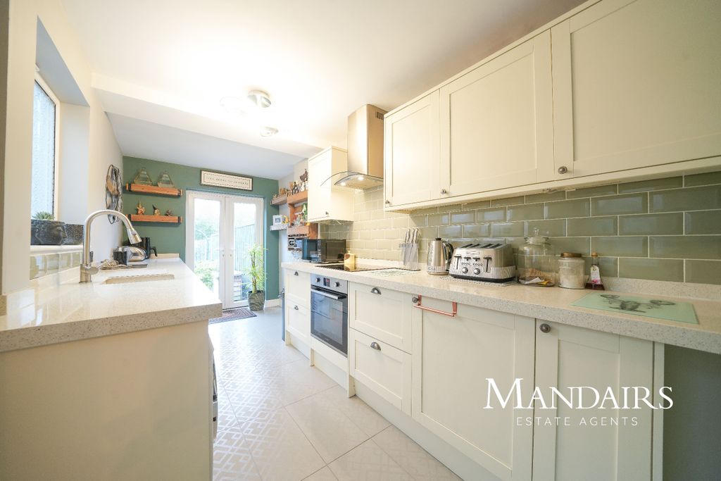 Property photo 2 of 30