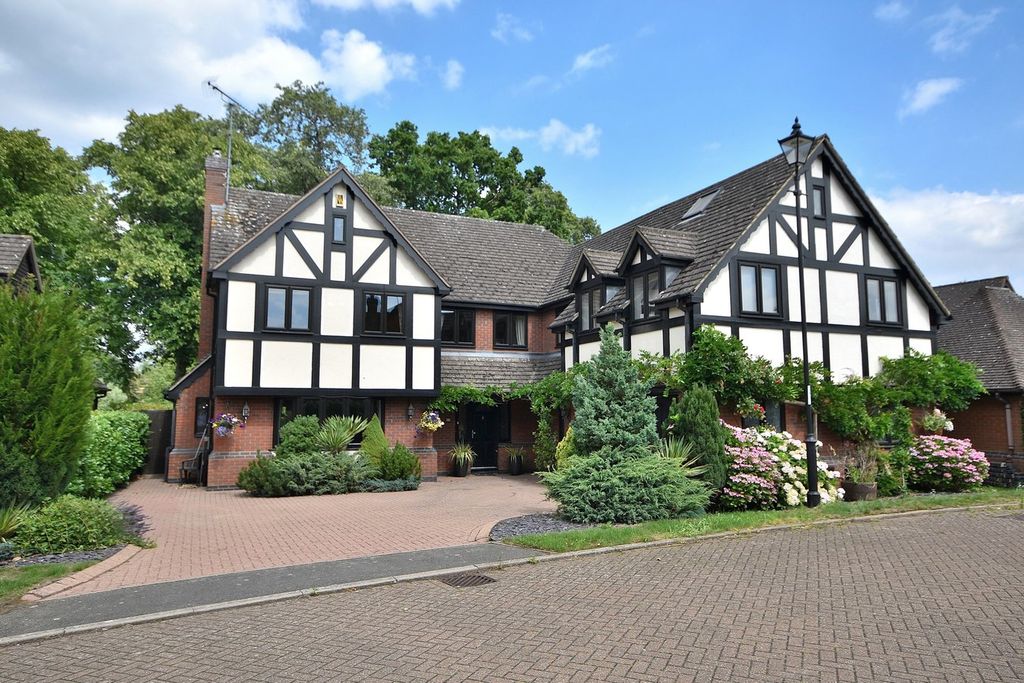 Property photo 1 of 36
