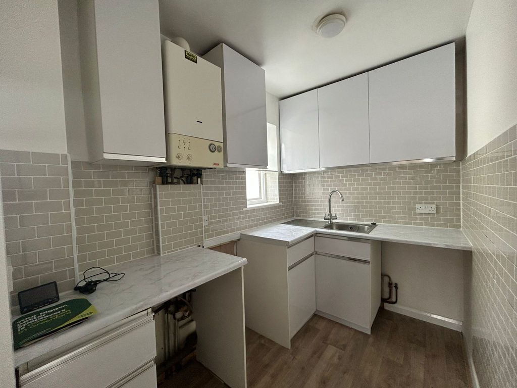 Property photo 1 of 4 1 Bed Flat To Rent Queens Avenue, Greenford Ub6