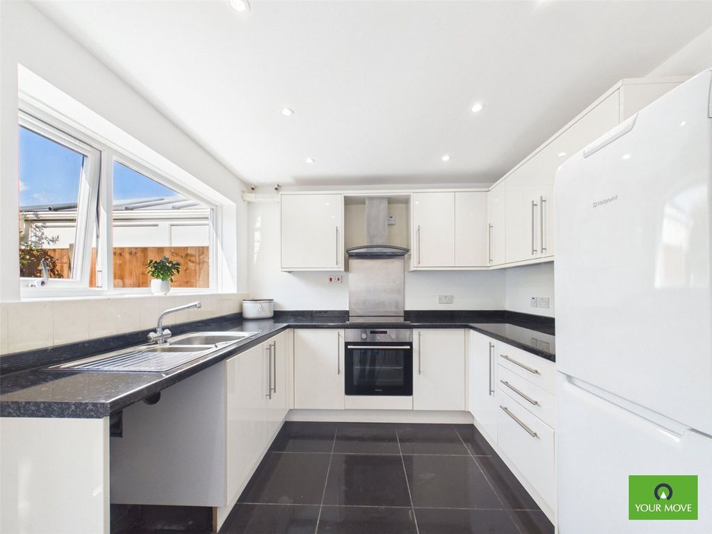 Property photo 1 of 22 Kitchen