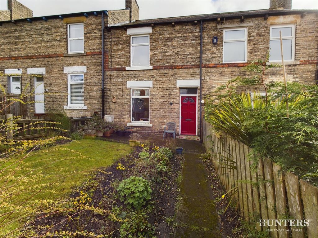 Property photo 2 of 11 Cam01051G0-Pr0069-Still013.Jpg