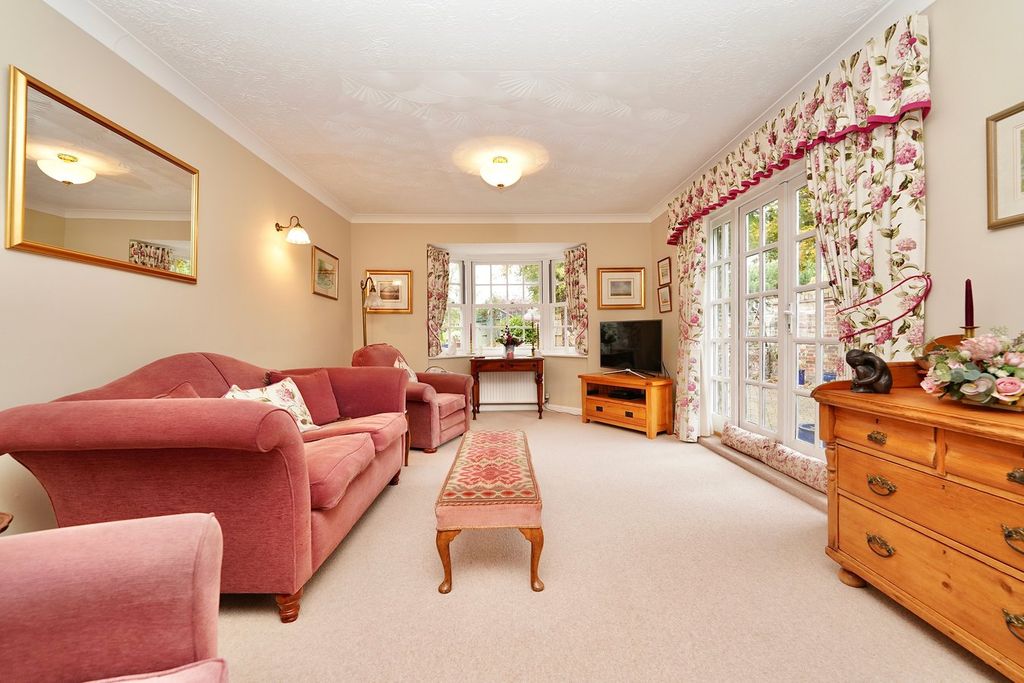 Property photo 3 of 20