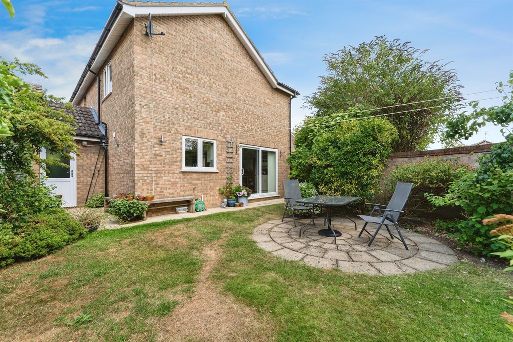 Property photo 2 of 20